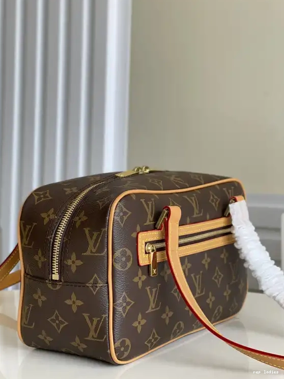 Cheap VUITTON CITE LOUIS 0523